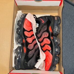 BRAND NEW NIKE VAPORMAX PLUS